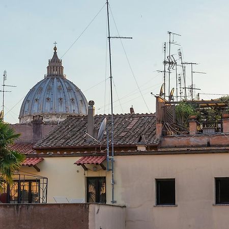 La Porta Rossa Di Borgo - Vatican Luxury Suite Róma Szoba fotó