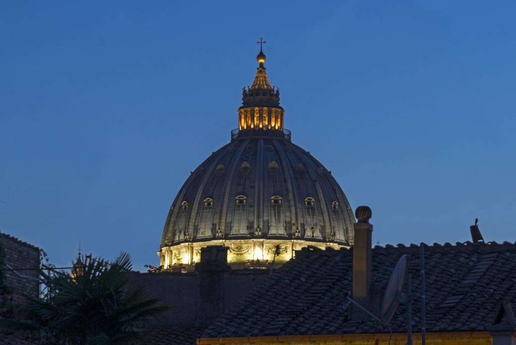 La Porta Rossa Di Borgo - Vatican Luxury Suite Róma Kültér fotó