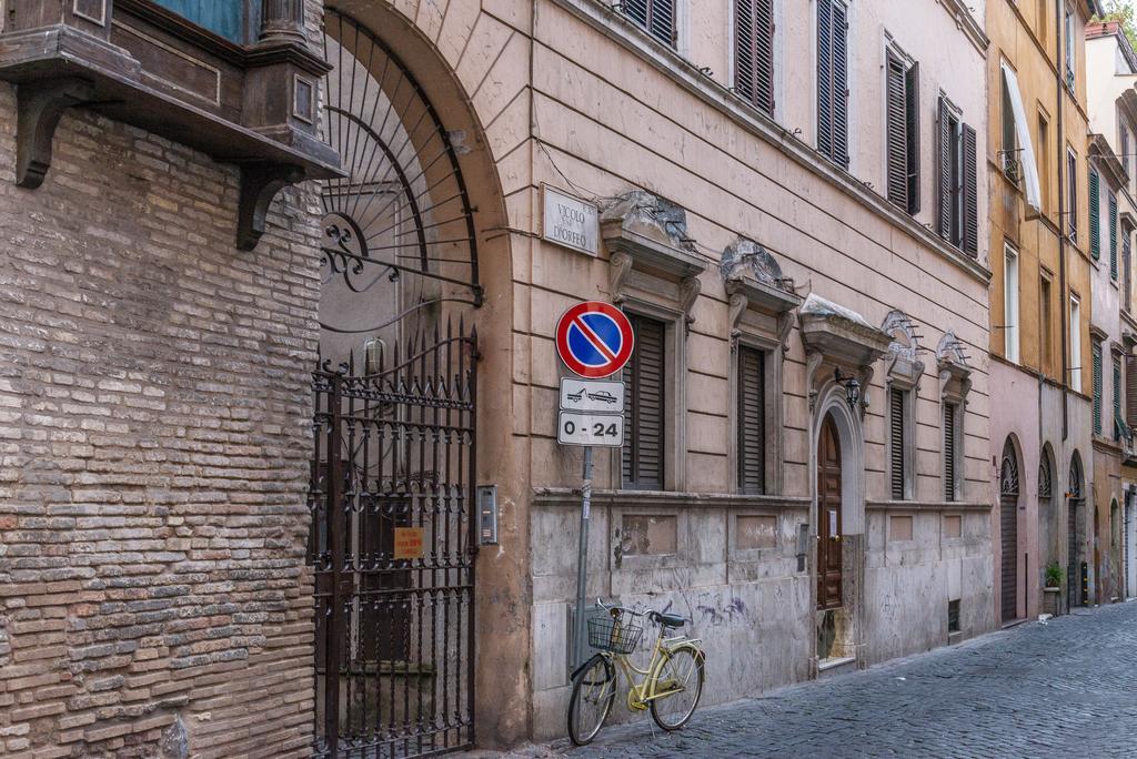 La Porta Rossa Di Borgo - Vatican Luxury Suite Róma Szoba fotó