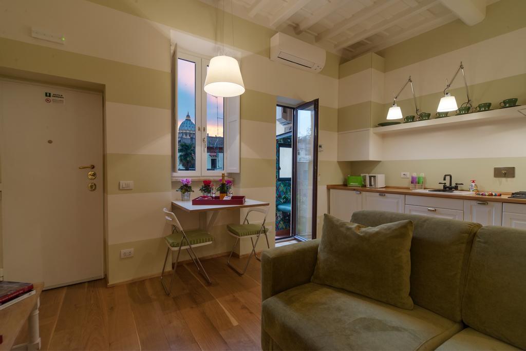 La Porta Rossa Di Borgo - Vatican Luxury Suite Róma Kültér fotó