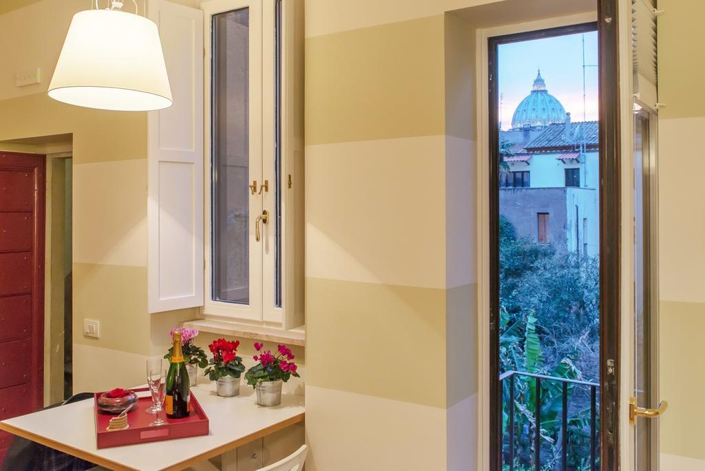 La Porta Rossa Di Borgo - Vatican Luxury Suite Róma Kültér fotó